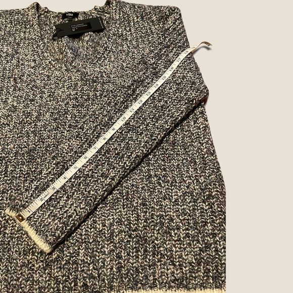 LINE - Chunky Knit Celestial Grey V-Neck Sweater - size M - Picture 8 of 10